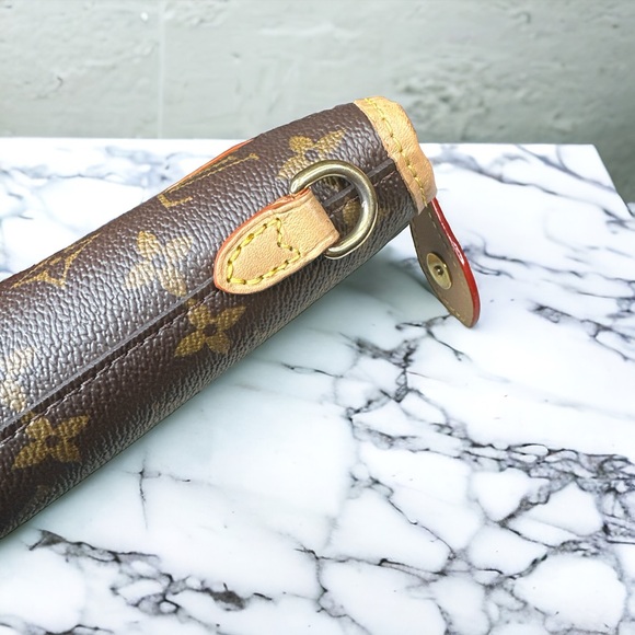 ❤️❤️SOLD❤️❤️Louis Vuitton fold me pouch crossbody - Picture 8 of 8